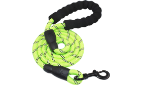 Green reflective dog leash, 1.5 cm thick and 1.5 m in length, with durable rope and padded handle for comfort and safety.